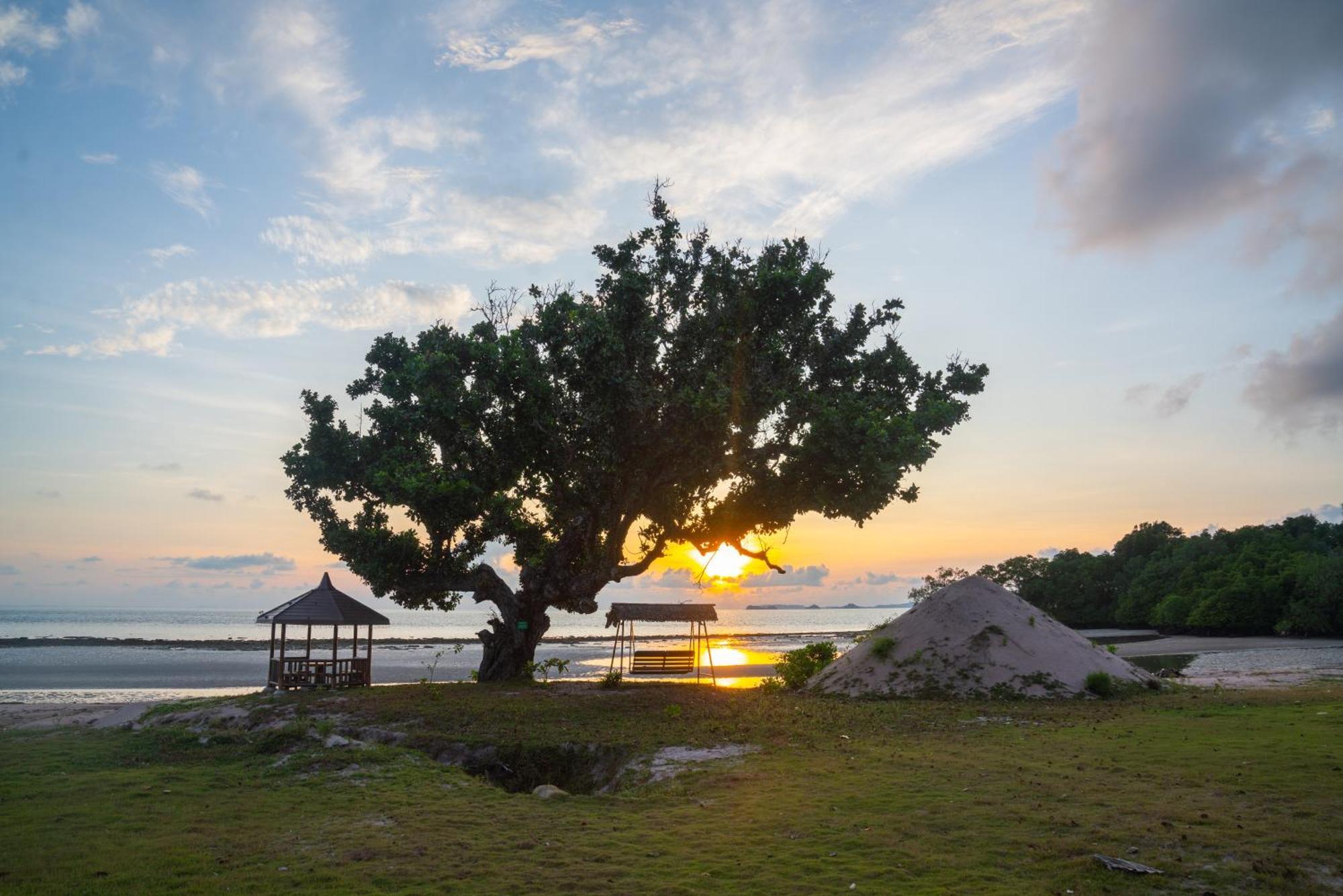 Kepri Coral Resort Galang Island Exterior foto